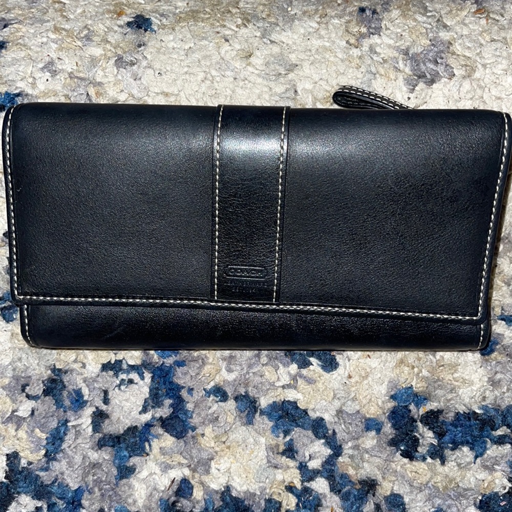 EUC COACH WALLET